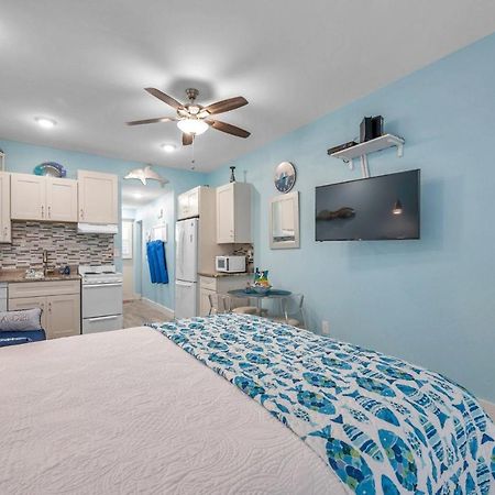 Picturesque Waterfront Studio Clearwater Beach Exterior photo