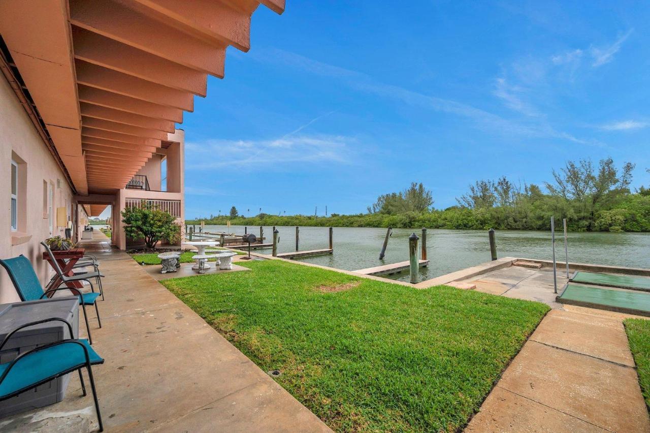 Picturesque Waterfront Studio Clearwater Beach Exterior photo