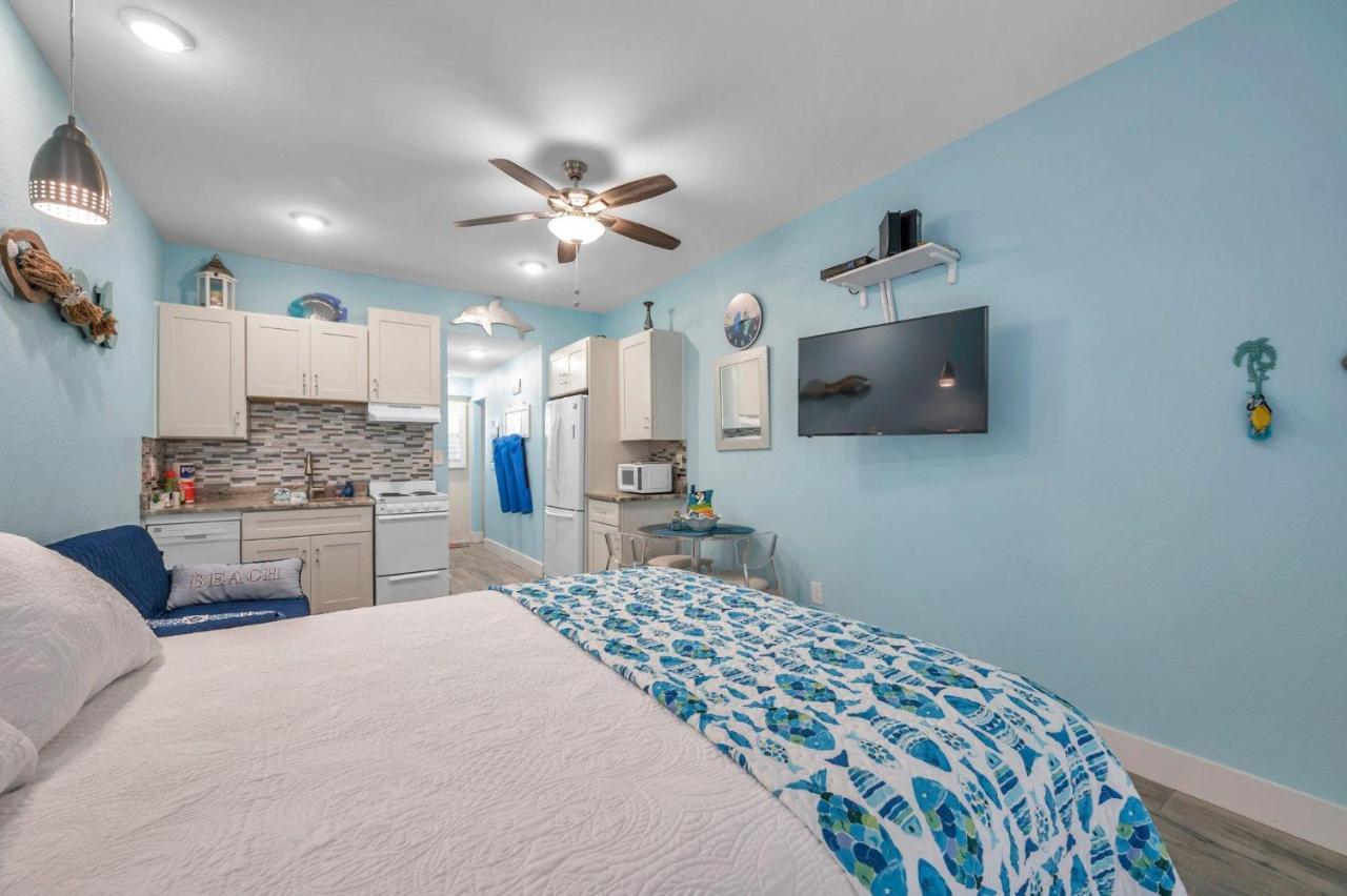 Picturesque Waterfront Studio Clearwater Beach Exterior photo